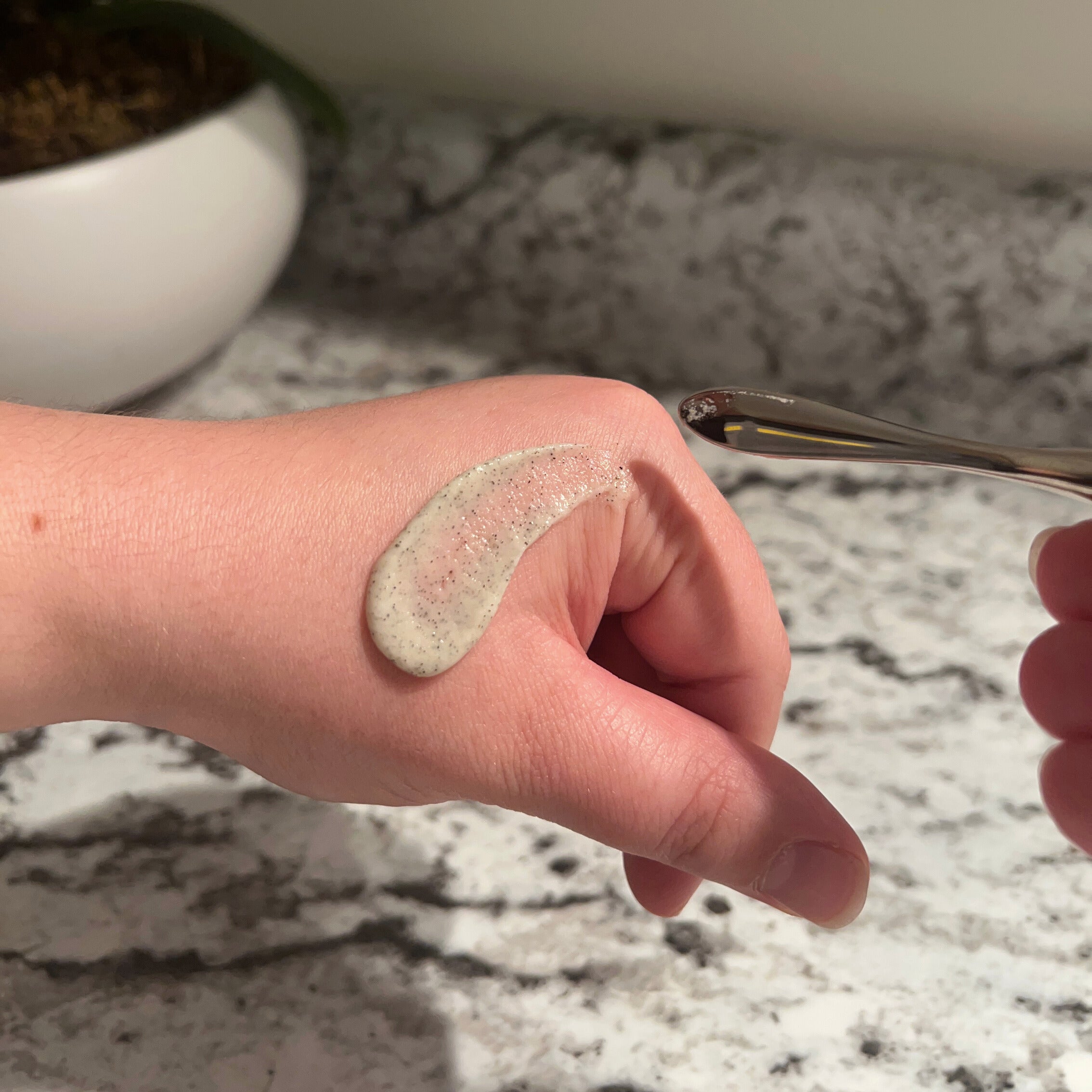 Refining Facial Polish